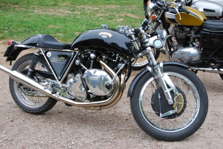 Godet 1330 Cafe Racer with painted/polished engine and side panels