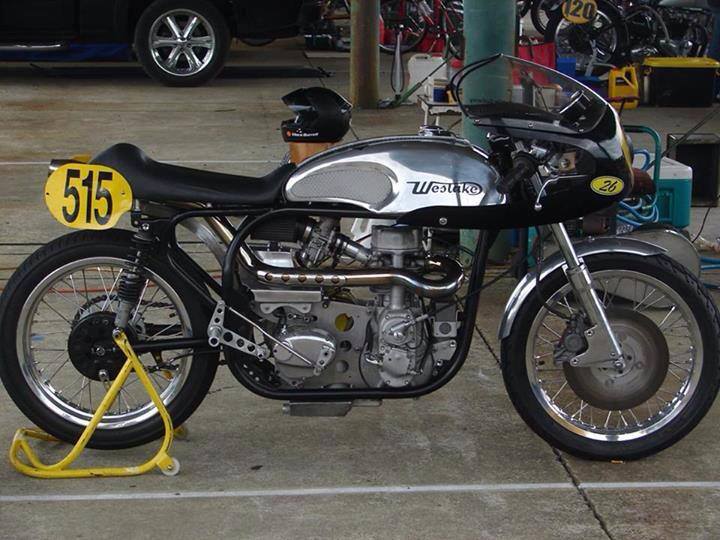NEW | NORLAKE Another interesting hybrid is the use of a 500 cc Weslake in a Featherbed. This engine was widely used on grass track and sand track speedway.