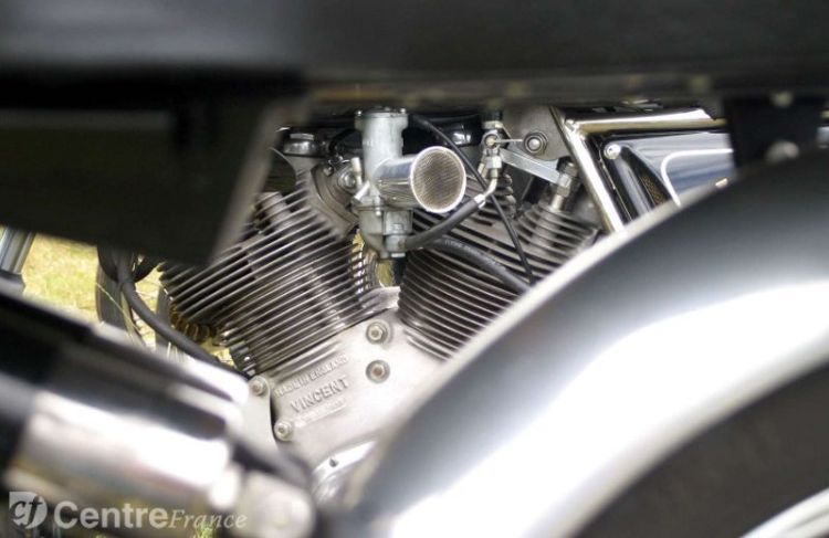 R As Rear Suspension known as the Cantilever; this was one of the most famous Vincent design signature and a genuine innovation as soon as 1928, on every model. At that time, hard tail was the rule and suspensions concepts were very rudimentary such the rear wheel sliding in two frame windows.