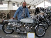 TRI2TON | The Twin Unit Triton This Triton, built by Peter Andrews, is so unusual that I really think it worth to be mentioned. It is based on two T100 pre-units blocks witch makes this bike a 1300 cc. Very well made but likely to be heavy and not so nimble.