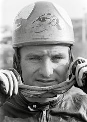 6. In 1968, Mike Hailwood competed and rode a 500cc Honda. Note the caricature on his helmet which replaced the checkered and union jack flag that year. Active racing1958–1979 Teams: Honda, MV Agusta and Ducati for the TT Won 9 Championships 250cc | 1961, 1966, 1967 350cc | 1966, 1967 500cc | 1962, 1963, 1964, 1965 Mike also contested 12 Isle of Man TTs (1958-1967, 1978, 1979), won 14 and made 19 Podiums.