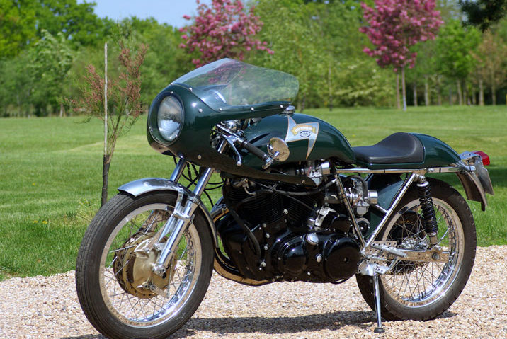 An Egli-Vincent Cafe Racer made by Godet, the most authentic way to get closer to the myth as the few original are as difficult to find than a 1937 Rapide Series A, and thus rather unaffordable.
