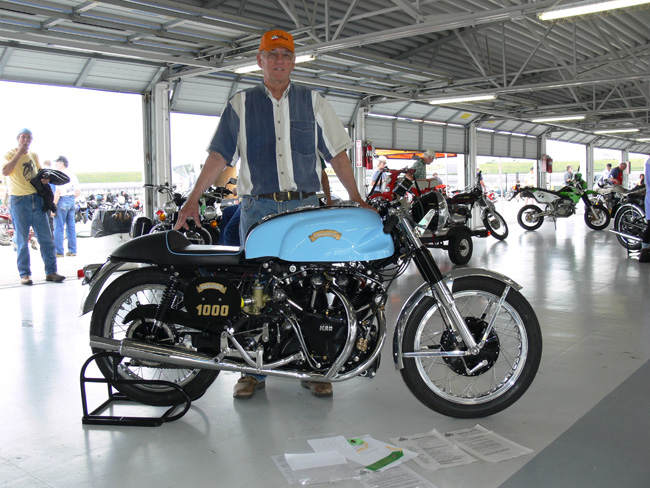 PARKIN-VINCENT Built between the early 60s and early 70s by Derek Parkin, a racer from West London. About 10 exist: it uses a Vincent headstock, and some Velocette frame parts, with Norton forks, this model seen in the USA was made in 1962 | info David Lancaster. When Keesecker got the Parkin 10 years ago, it was ready for help. “Cosmetically, it was horrible, and the tank was crushed on one side,” he says. “Fortunately, the engine was in good shape. Really, everything inside looked almost brand new.” Restoration centered on repairing and color-matching the tank (a bit of original paint was still visible on the tank’s underside), reconstructing the seat pan and giving the engine (a Series C Black Shadow) a general freshening.. Extract from www.motorcycleclassics.com