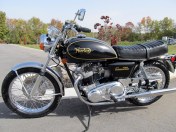 A restored Norton 750 Commando Interstate