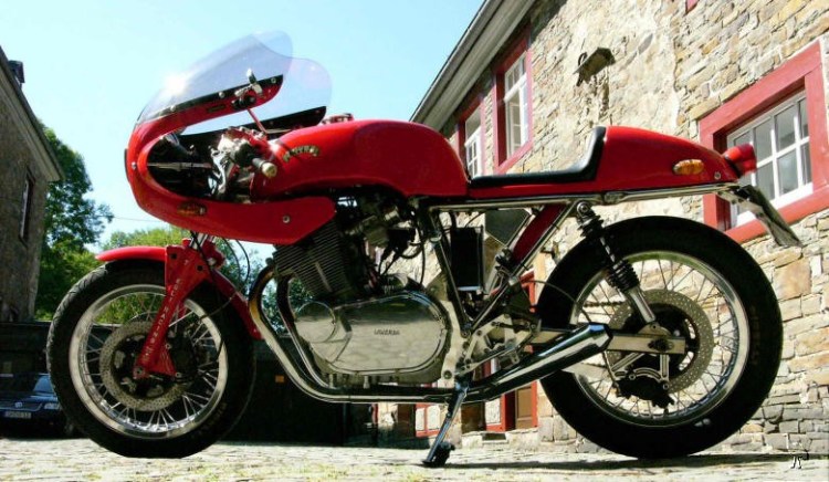A genuinely beautiful Egli-Laverda 750 SF. This is one of the nicest design which came out of Egli's workshop, along with the Egli-Vincent of course 25 units between 70-74
