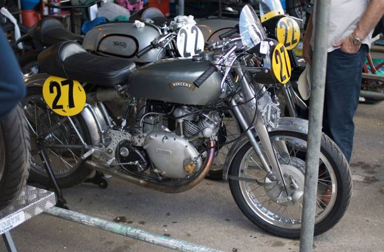 A 500 Vincent racer with two Manx in the paddock. This is an image we would like to see more often.