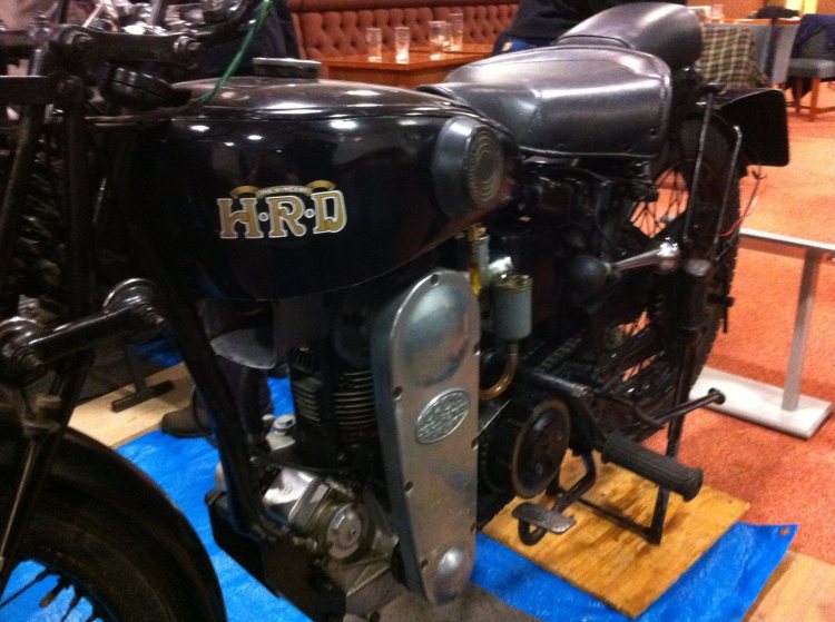 Vincent was driven by engineers, here is one of their brainstorming ideas to be incorporated in a bike: the Rotary Cross/Rotary Valve.