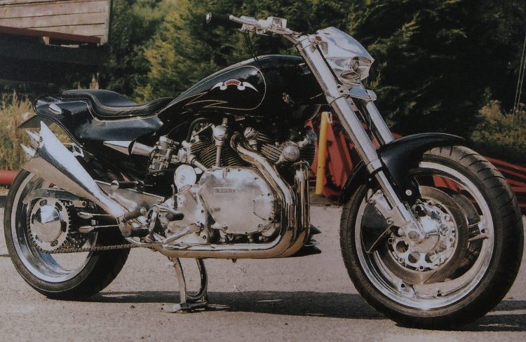 Somebody helps, Star trek or Manga? I have no information concerning the origin of this bike.