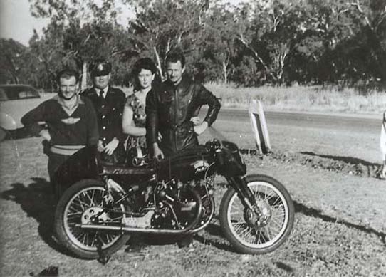 From Left to Right – Noel Bailey, Gunnedah Police Sergeant, Audrey and Jack Ehret and Lightning 1C/7305 © Franc Trento
