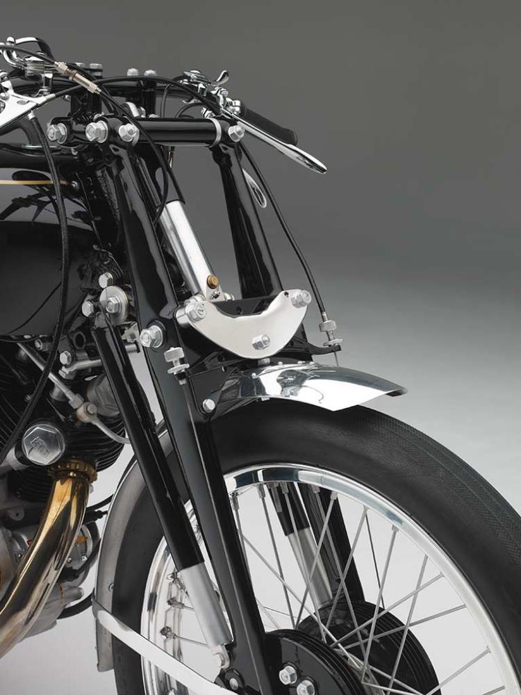 The original Brampton fork was soon replaced by the prototype of the Girdraulic fork.