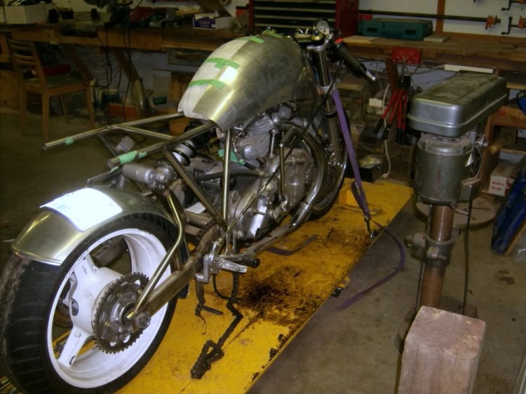 Same exercise for the tank and the seat.