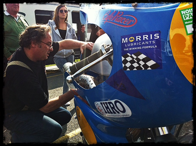 Godet checks the 500 Photo © David Lancaster