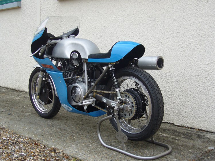 The 92 mm bore X 75.2mm stroke is a competitive architecture against the latest Manx, but it needs more development. It has Hollow valves and a modern oil pump. © Patrick Godet