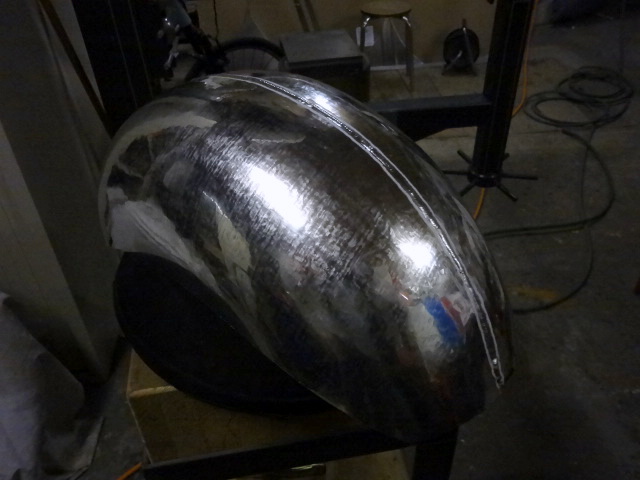 The two upper half are then welded together by the inside. Note the lip on the top that will be grinded in the next step.