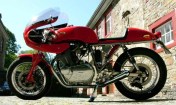The other side of the bike looks even greater with the 2-in-1 exhaust. Tuned with the SFC cams and 38 mm Dell’Orto, you could expect 75bhp at 7,500rpm.
