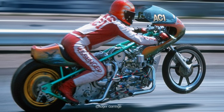 “Roger Gorringe shoots Ian at speed, the Norton always had good weight-transfer off the startline”. Information TeamPegasus and picture © Roger Gorringe