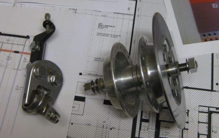 The Campagnolo mechanical brakes are extremely rare to find on the market, but it is not impossible….