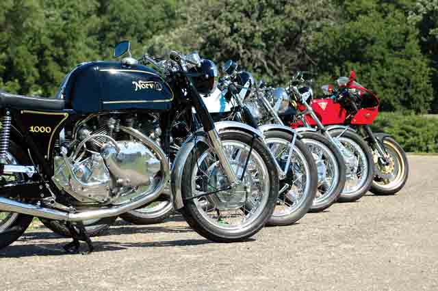 Because of its rarity, Keesecker doesn’t ride the Parkin much but he owns several Vincent specials including a Norvin, two Egli-Vincent (one by Slater and one by Terry Prince), a RTV1200 but also much more… | see the link to www.MotorcycleClassics.com