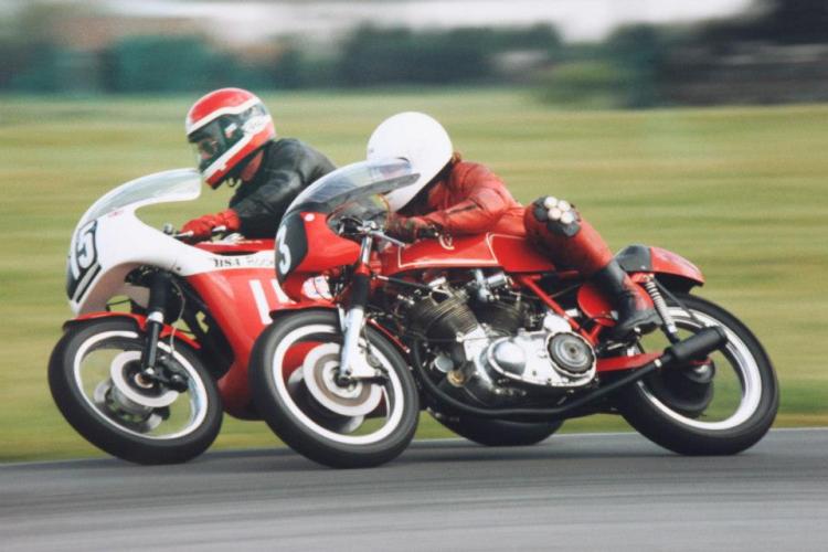 Clive Spencer (840cc Miles BSA) & Barry Gooding (1000cc Capon-Vincent | Mark VII)