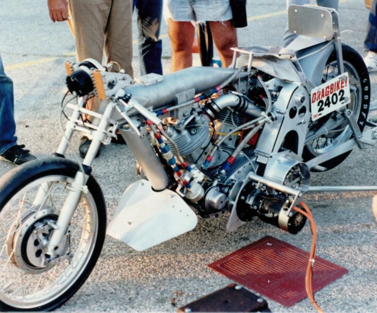 In 1987, at Palmdale, California, Barn Job made it’s last pass. Here’s the bike in it’s final form after 3 decades of evolution. Note the supercharger under the drivers seat and no front brake. Photo courtesy of Jim Leineweber photo archive.