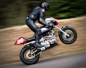 The latest 8-valve engine is also incredibly smooth for such big displacement engine with no balance shaft. It pulls very hard from 3000rpm to the shifter limit at 7000rpm and provides a quite flat and massive torque curve, which makes the difference compare to the modern super-square engines, specially when you get out of the curves, complementing its aptitude on the brakes with a very stable and predictable demeanor… even on one wheel! Goodwood 2012.