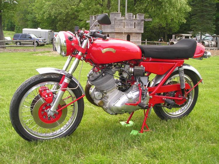 The engine, matted to an AMC gearbox, has been rebuilt with a 600cc Terry Prince top end and Carillo con-rod. Some 600 hours later and with 100 parts built on lathe and milling machine, the bike was ready. Picture courtesy Craig Comontofski