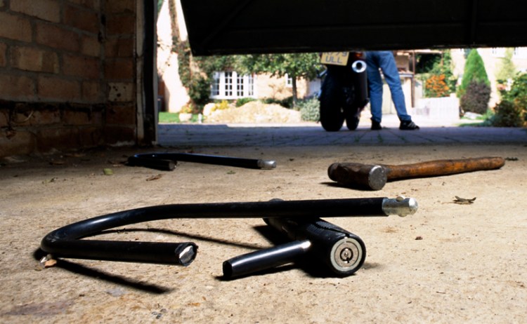 Broken-lock-security-11-98